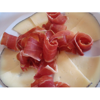 PLATO DE JAMÓN Y QUESO